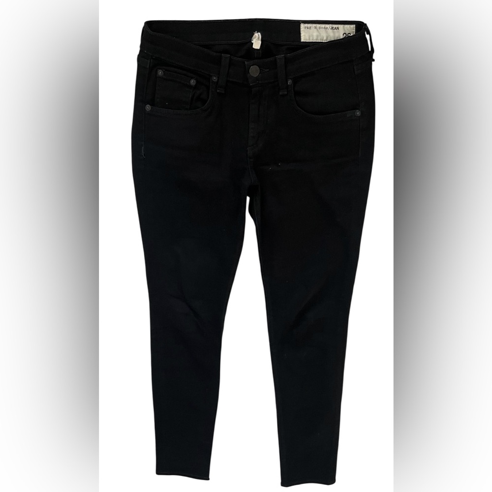 Rag & Bone Black Skinny Jeans with Sleek Fit